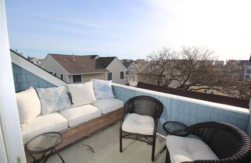 Lavallette Condo | Lavallette Gorgeous 3 Bed/2 Bath Beach Block Rental-Beach Access Street, Badges