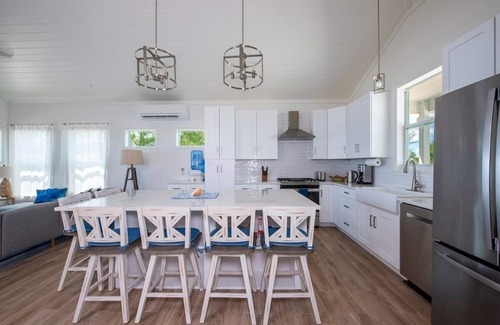 Governor's Harbour House | Lavender Beach House 2 Bedroom Home
