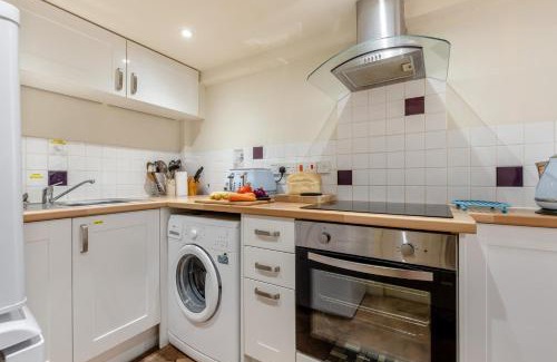 Weybourne House | Lavender Cottage
