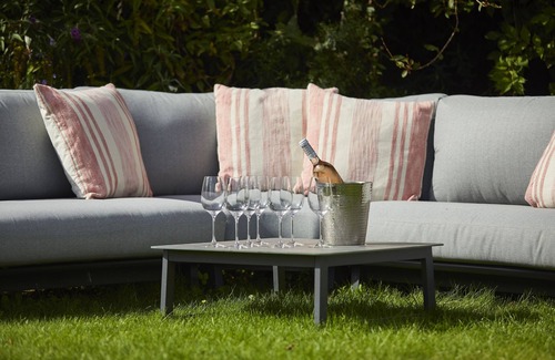 Bibury Cottage | Lavender Cottage - sleeps 10 guests in 4 bedrooms