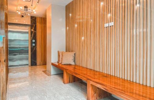 Barangay Poblacion Hotel | LAVERO SUITES