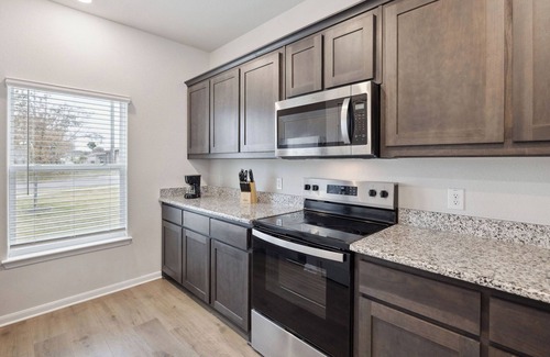 Dallas Villa | Lavida, Luxury 6BRM, Sleeps 15, Backyard, Dallas TX