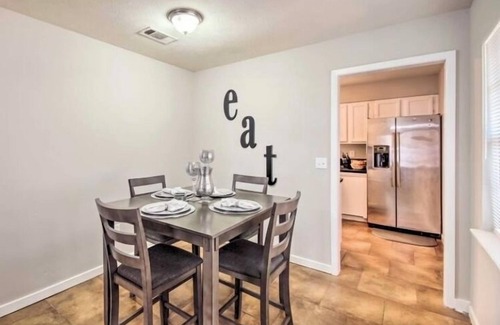 Jackson Apartment | Lavish 2 Bedroom South Jackson Corporate Getaway