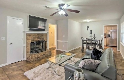 Jackson Apartment | Lavish 2 Bedroom South Jackson Corporate Getaway