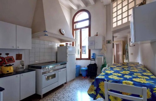 Cannaregio Apartment | Lavish 270m² Venetian Apartment with Grand Living Room and Historic Elegance