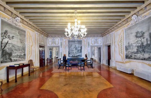 Cannaregio Apartment | Lavish 270m² Venetian Apartment with Grand Living Room and Historic Elegance