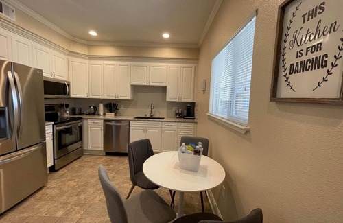 Santa Clara Condo | Lavish 2bed apt w/great location/GYM/fully stocked