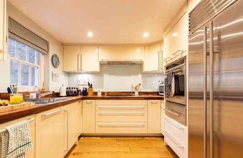 Lancaster Gate Apartment | Lavish Apartment with Roof Garden beside Hyde Park