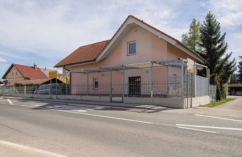 Nova Vas Apartment | Lavrič Hideaway Studio 1, Bloke, Slovenia