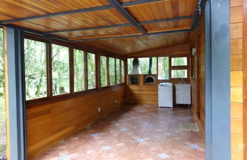 Gramado House | lawn and cinnamon house in lawn mountain corner