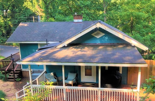 Oakley House | Laze Daze Hideaway Comfortable 2-Bedroom Bungalow