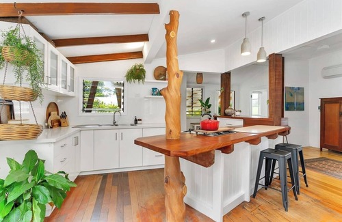 Edge Hill House | Lazenby Lodge - Stunning Private Pool