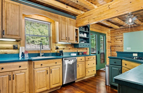 Lake Lure Cabin | Lazy Bear Lodge by Carolina Properties