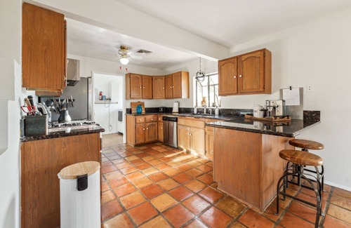 Diamond Bell Ranch House | LAZY H BAR RANCH ESTATE, 3/2, AC, Pool, Hot Tub, BBQ, Horses and Dogs Welcome!
