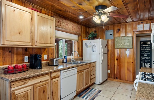 Greer Cabin | Lazy Trout Big 10 Lodge