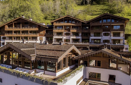 La Clusaz Apartment | LCZ - Charmant T4 spa et piscine, 4*