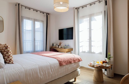 La Roquebrussanne Bed & Breakfast | Le Baguier