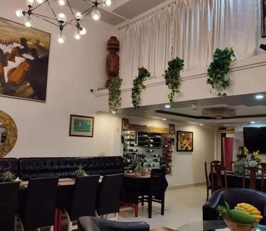 Mittakpheap Hotel | Le Barang Steakhouse & Guesthouse