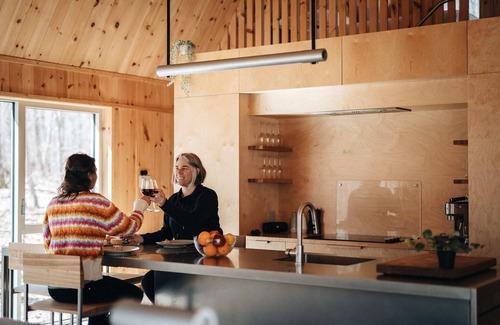 Chertsey Ski Chalet | Le Bois et Lumiere - Sauna, Nature & Lakes