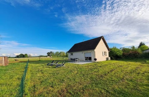 Saint-Romain-sur-Cher House | Le Bonheur est dans le Pré 3* (Happiness is in the Meadow)