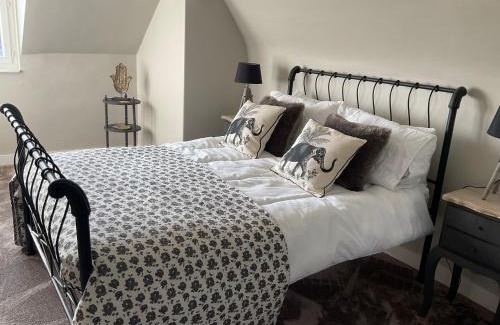 Asnieres-en-Bessin Bed & Breakfast | Le Bourg