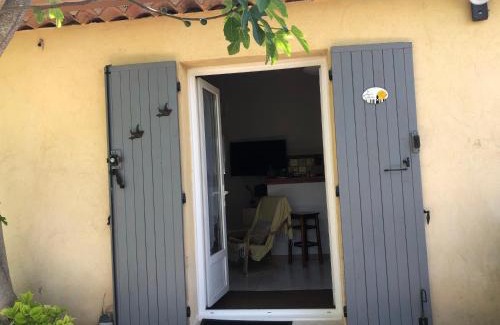 Villecroze House | LE Cabanon des hirondelles