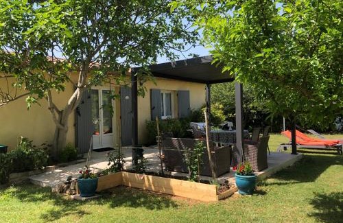 Villecroze House | LE Cabanon des hirondelles