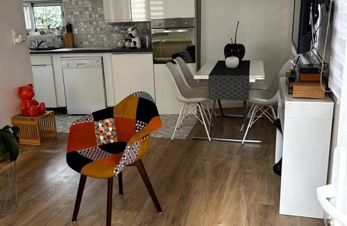 Le Cannet House | Le cabanon du Cannet.charming, fully-equipped two-room apartment close to amenities.