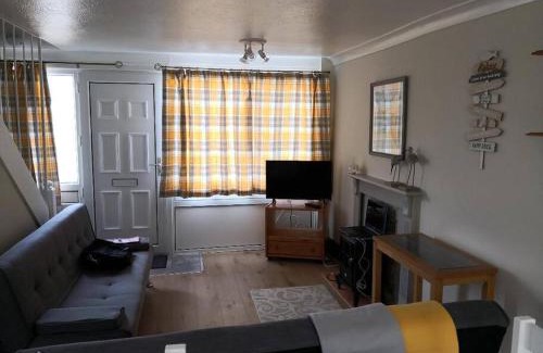 Pembroke Apartment | 'Le Chalet II' free unlimited wifi 2 bed chalet House