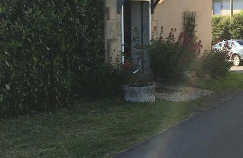 Saint-Pereuse House | Le champ de la grange