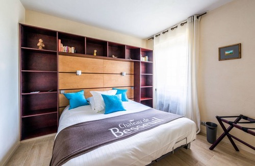 Clesse Hotel | Le Chateau De Besseuil