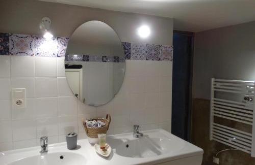 Saint-Michel-l'Observatoire House | Le Clos du Tilleul