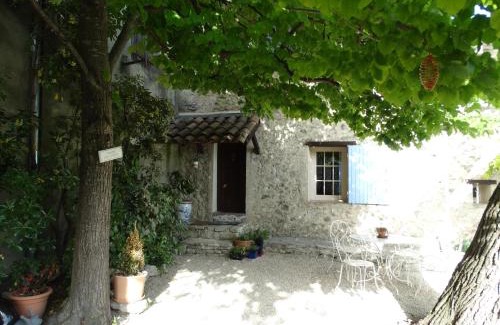 Saint-Michel-l'Observatoire House | Le Clos du Tilleul