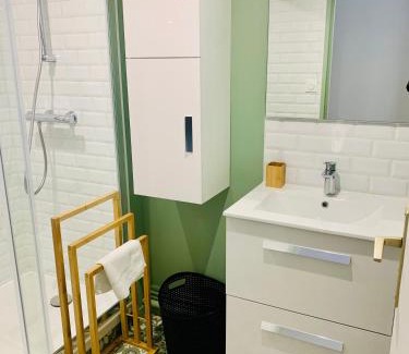 Angouleme Apartment | Le Cocon central - Wifi - Transports et Commerces