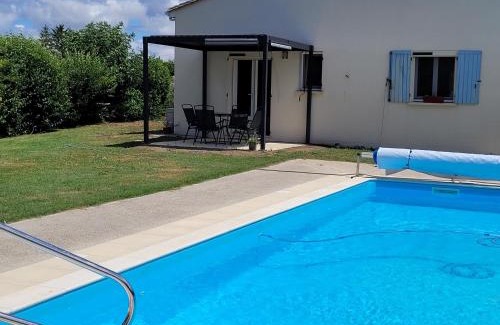 Saint-Ciers-du-Taillon House | Le Cocon Taillonais