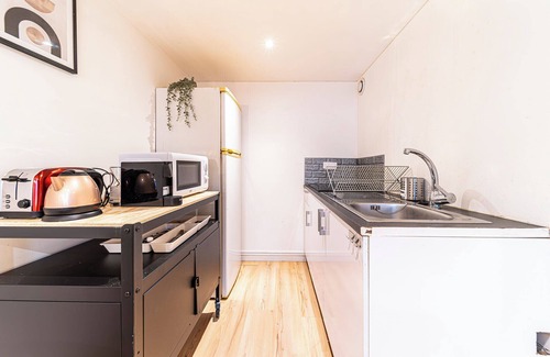 6th Arrondissement Apartment | Le Cosmo - Cosy appart 2 pers-Brotteaux-Métro B