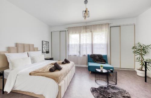 Charenton-le-Pont Apartment | Le Cosy - Free Parking - 2 min métro - 5 min Paris
