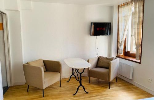 Boulogne-sur-Mer Apartment | Le cottage des remparts - face hotel de ville