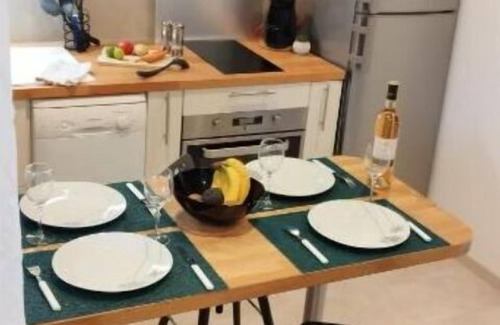 Route d'Arles Apartment | LE COZY Pretty F2 near train station, Arena with private terrace