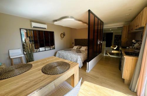 Vallabrix Apartment | Le diX - Classic Room - VallabriX proche UZES