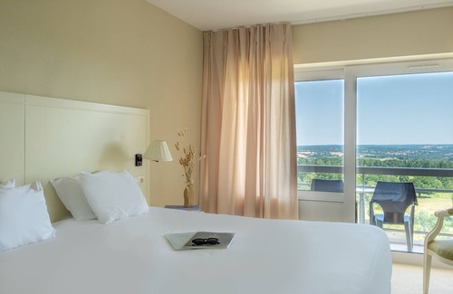 Pouligny-Notre-Dame Hotel | Le Domaine des Dryades