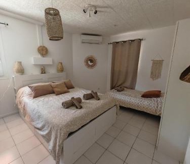 Saint-Gely-du-Fesc Apartment | Le domaine des cigales