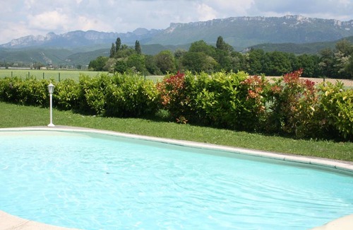 Chateaudouble House | Le domaine des rouges queues
