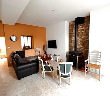 Mee House | Le Domaine du Nail