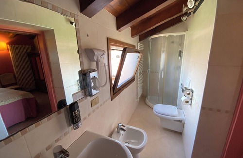 Romano d'Ezzelino Bed & Breakfast | Le Fate Corbezzole B&B - Euphrasia