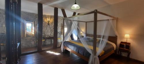 Issigeac Bed & Breakfast | Le Fort d'Issigeac Chambres d'Hôtes