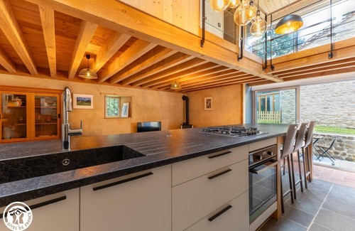 Auzelles House | Le fournïa - AUZELLES - Gîte