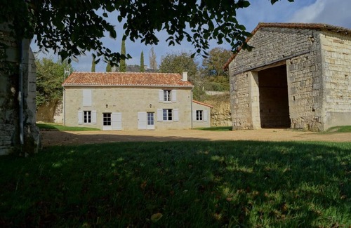 Jaunay-Marigny House | Le Gîte D'edouard - Jaunay-marigny
