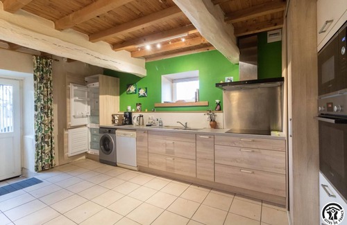 Montbernard House | Le Gîte de la Bergerie
