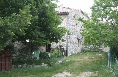 Trigance House | Le Gîte Panda Saint-maymes